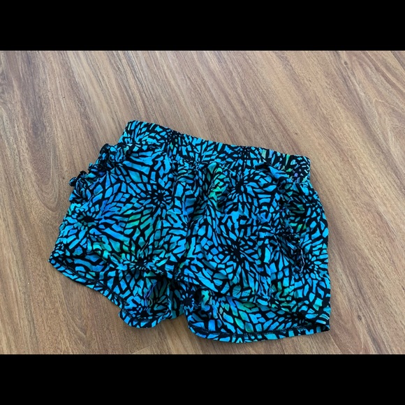 San Lorenzo Other - San Lorenzo Ruffle Pocket Shorts (XS)